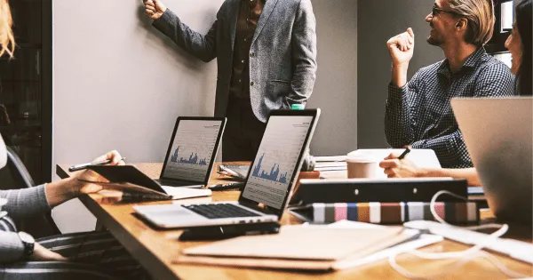 La tua roadmap di implementazione in tre fasi: da zero a eroe